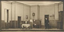 YE1932_06_PH002