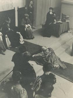 YE1932_07_PH001
