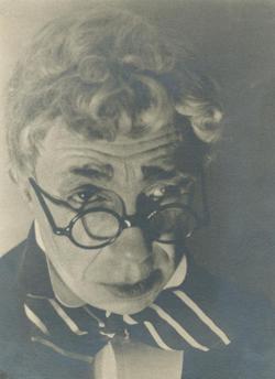 YE1933_09_PH004