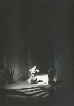YE1933_10_PH002