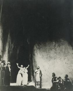 YE1933_10_PH003