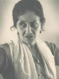 YE1933_14R01_PH002