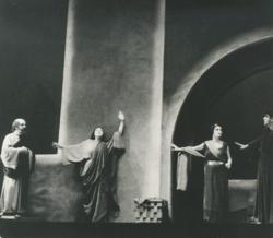 YE1934_08_PH017