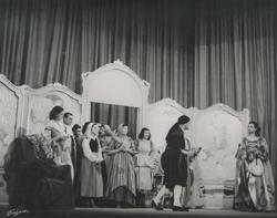 YE1935_04_PH009