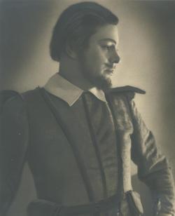 YE1935_07R01_PH001
