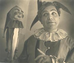 YE1935_07R01_PH002