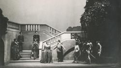 YE1935_07_PH006