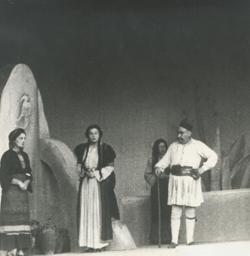 YE1935_08_PH011