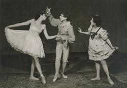 YE1937_01_PH003