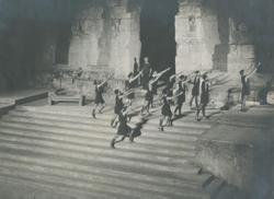 YE1937_07_PH003