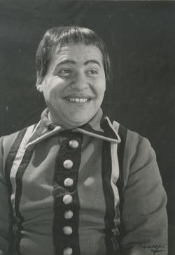 YE1938_01_PH007