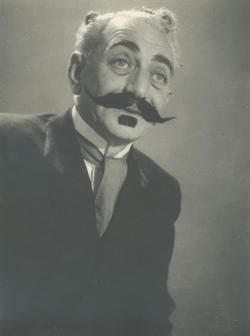 YE1938_04_PH008