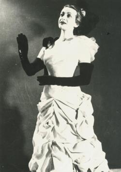 YE1938_04_PH011