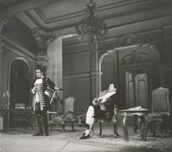 YE1940_02_PH002