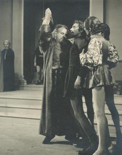 YE1940_05_PH005