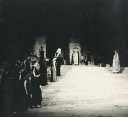 YE1941_02_PH005