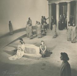 YE1941_04_PH003