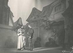 YE1942_02_PH002