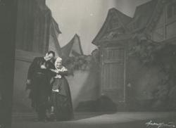 YE1942_02_PH003