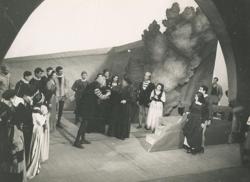 YE1942_02_PH005