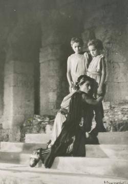 YE1942_03_PH001