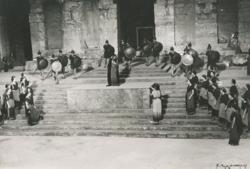 YE1942_03_PH002