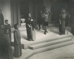 YE1943_04_PH007