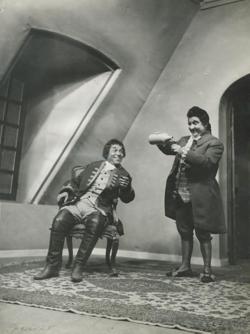 YE1944_02_PH002