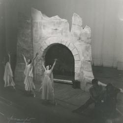 YE1944_03_PH011