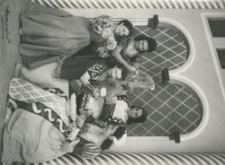YE1945_03_PH003