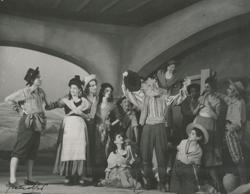 YE1945_05_PH005
