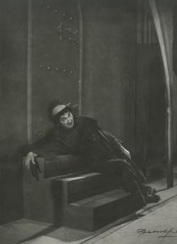 YE1946_02_PH004