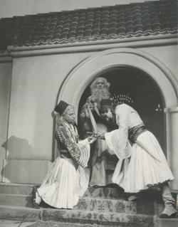 YE1946_04_PH004