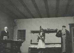 YE1946_04_PH005
