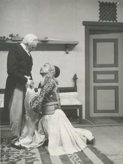 YE1946_04_PH008