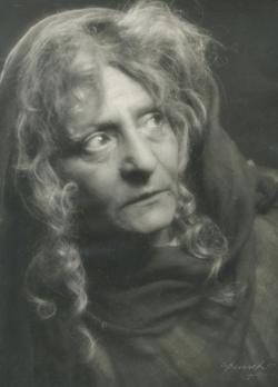 YE1946_04_PH012