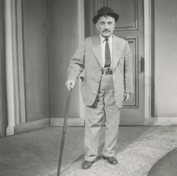 YE1948_08_PH008