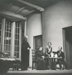 YE1950_04_PH003