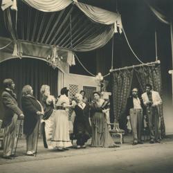 YE1951_04_PH005