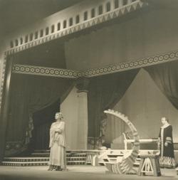 YE1951_11_PH003