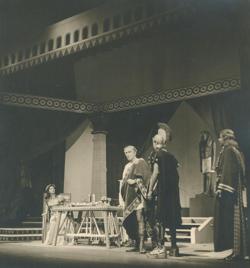 YE1951_11_PH010
