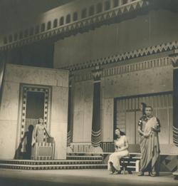 YE1951_11_PH011