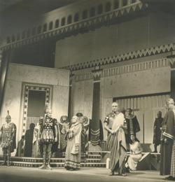 YE1951_11_PH013