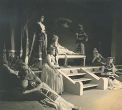 YE1951_11_PH015