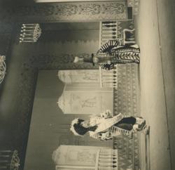 YE1952_07_PH001