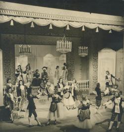 YE1952_07_PH006