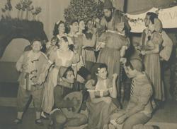 YE1952_09_PH001