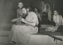 YE1953_04_PH001