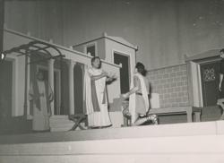 YE1953_04_PH002
