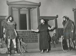 YE1953_04_PH004